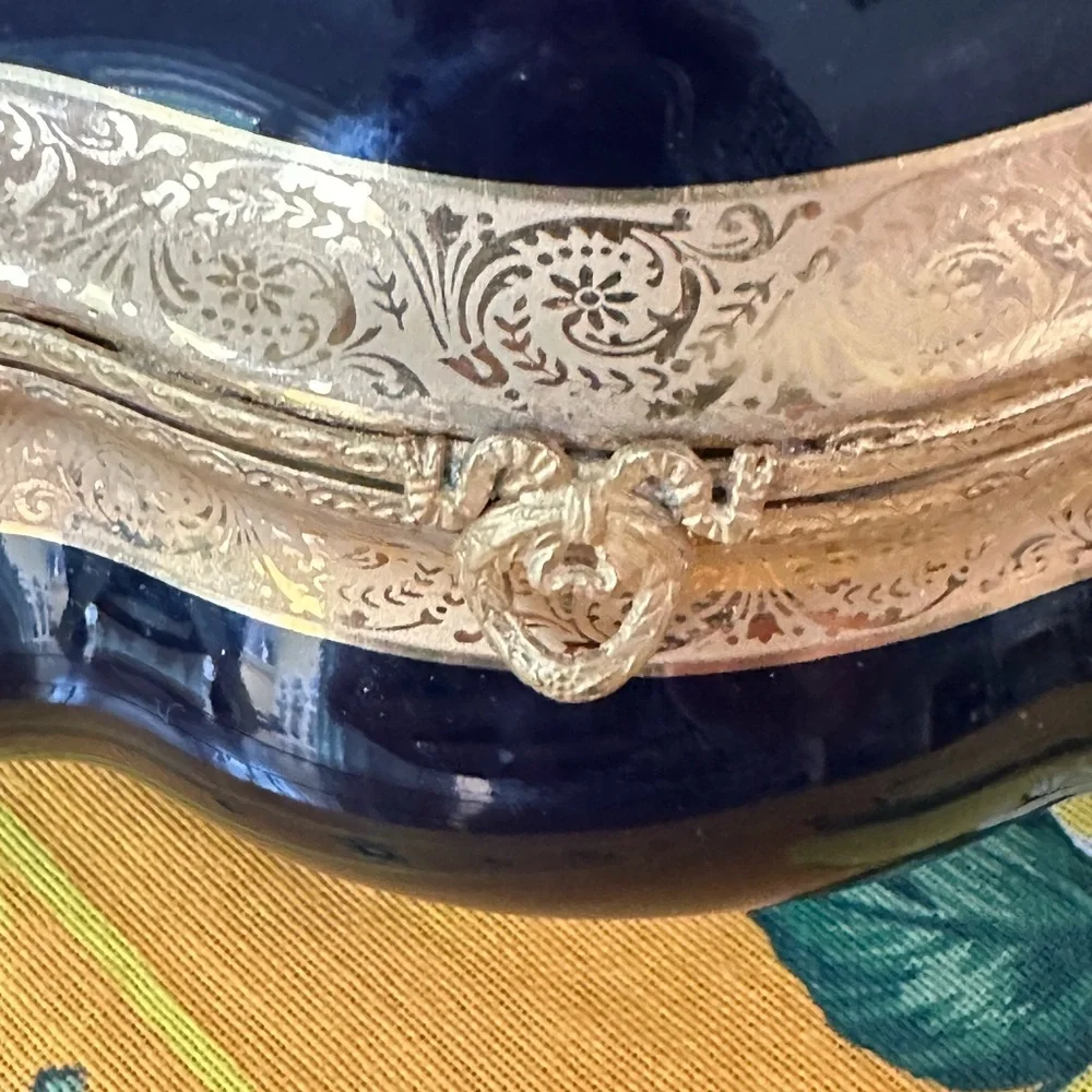 Gorgeous Limoges Cobalt Blue 22K Gold Trinket Box Hinged Lid Courting Couple
